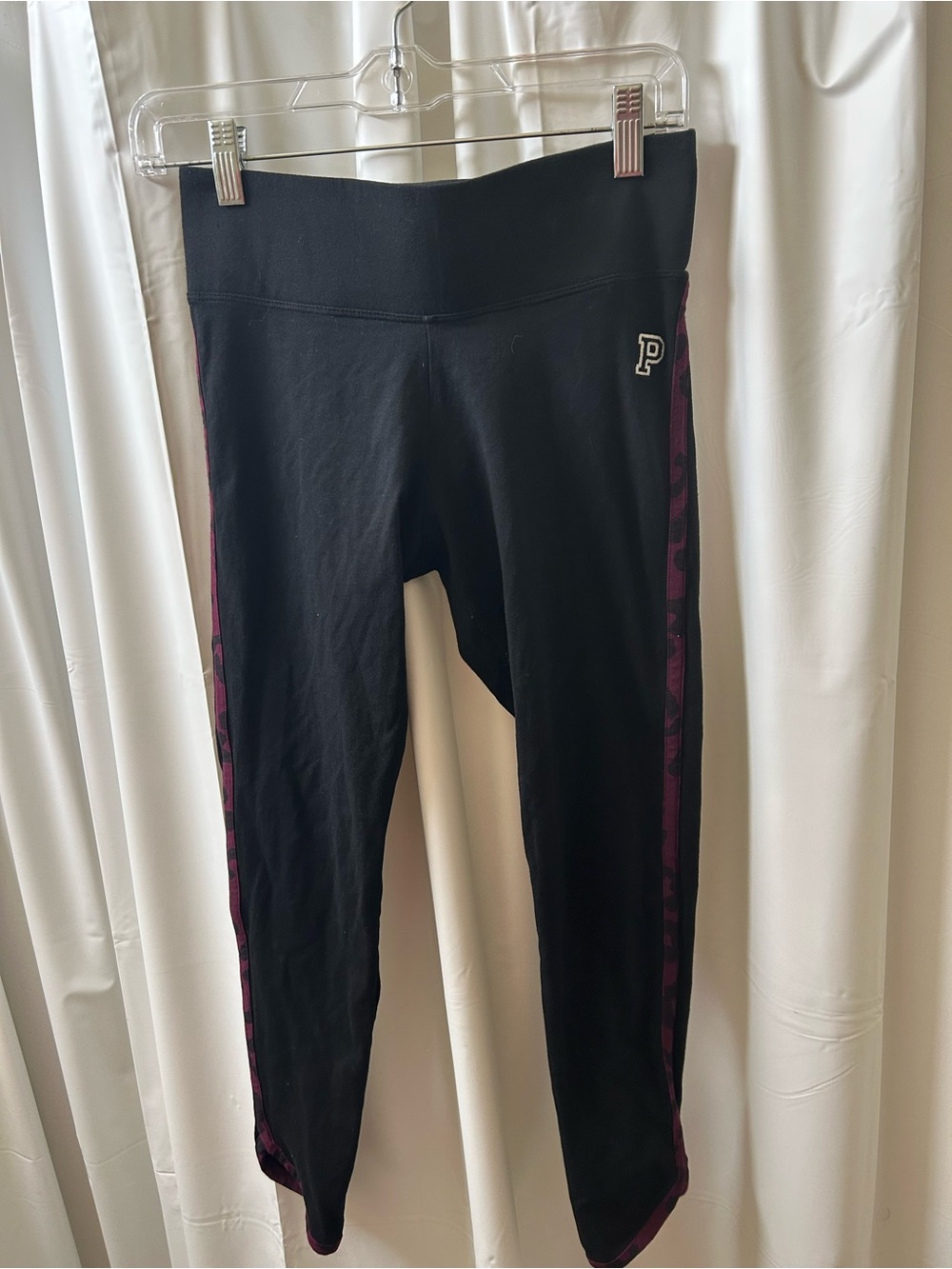 PINK Victoria's Secret Black Leggings with Dark Pink Side Stripes